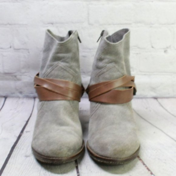 OTBT Bedford Gray Suede Side Zip Low Heel Ankle Boots Size 6.5 M - Picture 4 of 9